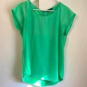 Express green shirt - M